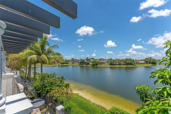 15262 SW 11th St, Unincorporated Dade County, Florida 33194, image 2