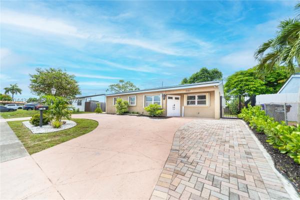 Heritage Homes, 7101 Hope St, Hollywood, Florida 33024, image 3