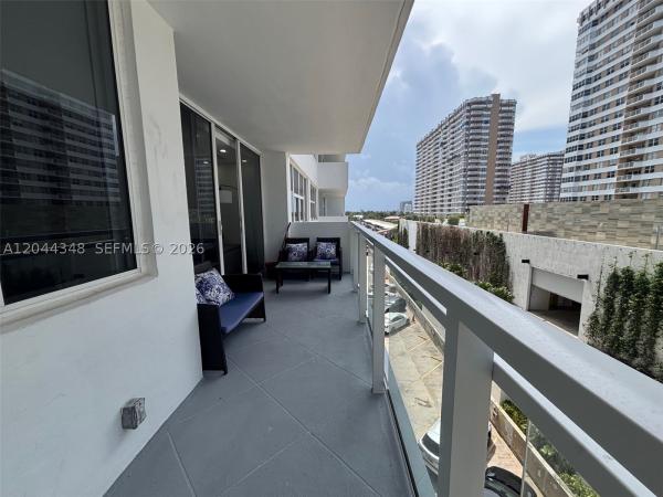 Parker Plaza Estates, 2030 S Ocean Dr #423, Hallandale Beach, Florida 33009, image 2