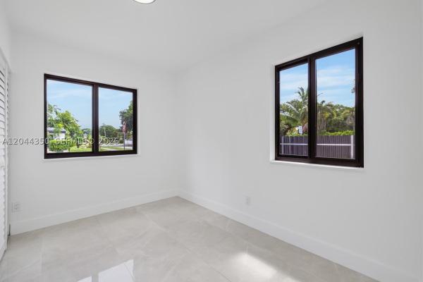 770 NE 160th St, Unincorporated Dade County, Florida 33162, image 1