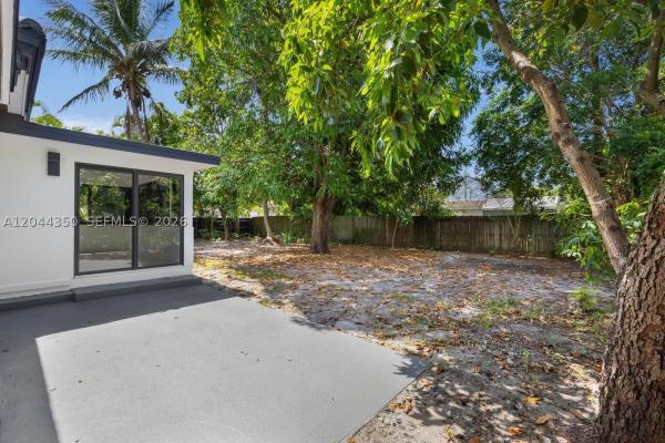 770 NE 160th St, Unincorporated Dade County, Florida 33162, image 2