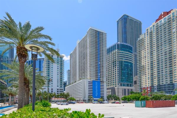 The Club At Brickell Bay, 1200 Brickell Bay Dr #3614, Miami, Florida 33131, image 1