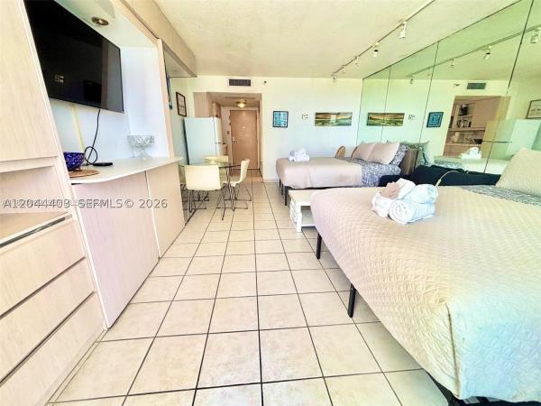 The Aventura Beach Club, 19201 Collins Ave #606, Sunny Isles Beach, Florida 33160, image 2