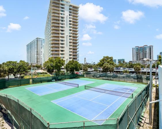 Arlen House East, 100 Bayview Dr #1620, Sunny Isles Beach, Florida 33160, image 2