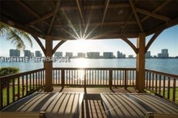Marina Bay Club, 18100 N Bay Rd #304, Sunny Isles Beach, Florida 33160, image 2