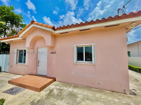 Seminola City, 2485 W 5th Ct #FRONT, Hialeah, Florida 33010, image 3