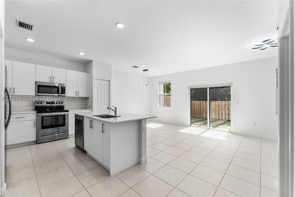 Sunset Trails, 4669 NW 118th Ave, Coral Springs, Florida 33076, image 3