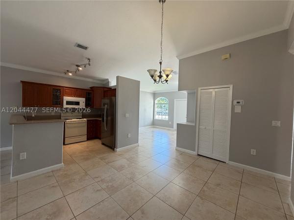 7753 NW 201st Ter, Hialeah, Florida 33015, image 3