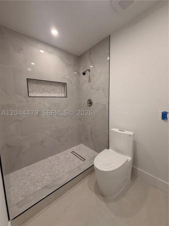 Essex Village, 191 SE 6th Ave, Hialeah, Florida 33010, image 1