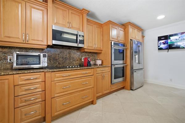 Diplomat Golf Estates, 713 Diplomat Pkwy, Hallandale Beach, Florida 33009, image 1