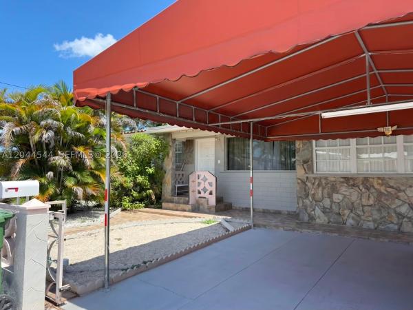 Hialeah Residential, 974 SE 1st St, Hialeah, Florida 33010, image 2