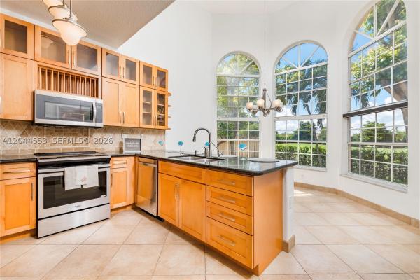 Doral Glen, 5132 NW 106th Ave, Doral, Florida 33178, image 2