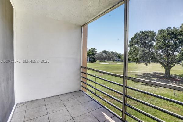 Tangerine Of Pine Island Ridge, 9410 Tangerine Pl #204, Davie, Florida 33324, image 2