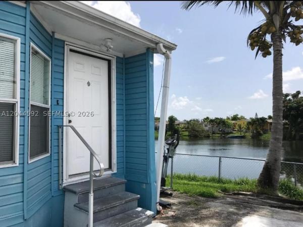 1233 SW 130th Ave #1233, Unincorporated Dade County, Florida 33184, image 2