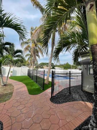Hollywood South Side, 1925 Dewey St #1-4, Hollywood, Florida 33020, image 1
