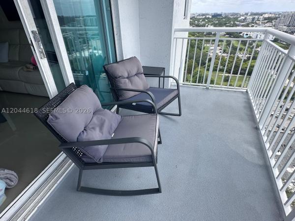 1800 Biscayne Plaza, 275 NE 18th St #1902, Miami, Florida 33132, image 2
