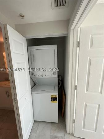 1800 Biscayne Plaza, 275 NE 18th St #1406, Miami, Florida 33132, image 1