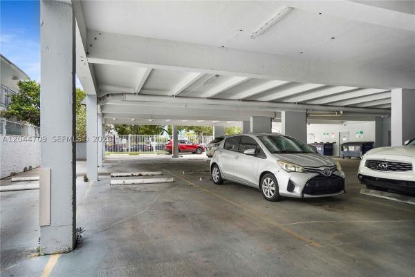 Stanton House, 6900 Bay Dr #3H, Miami Beach, Florida 33141, image 3