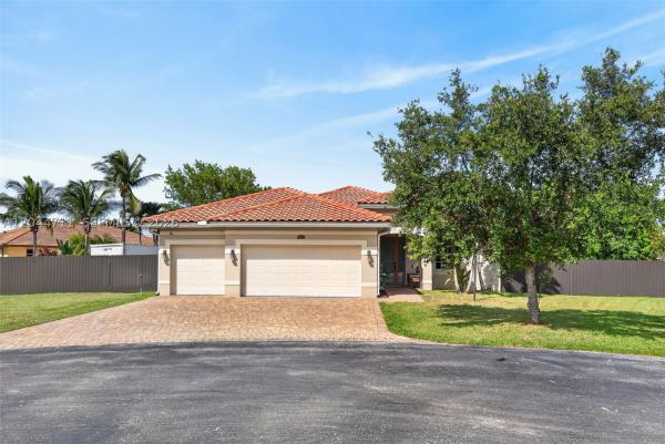 Redland Reef, 2135 NW 14th Ter, Homestead, Florida 33030, image 2