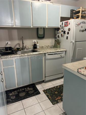 Dadeland Grove, 6900 N Kendall Dr #A205, Pinecrest, Florida 33156, image 2