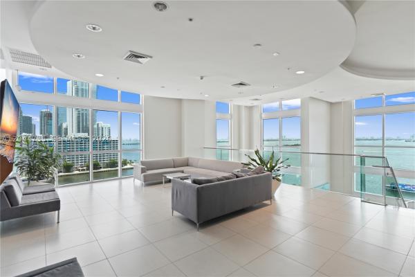 Quantum On The Bay, 1900 N Bayshore Dr #715, Miami, Florida 33132, image 2