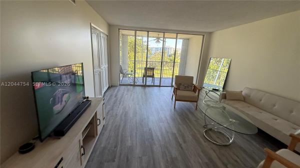 Palm-Aire Country Club 3, 2901 S Palm Aire Dr #408, Pompano Beach, Florida 33069, image 3