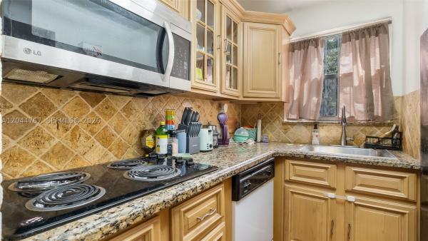 110 Fontainebleau Blvd #101, Unincorporated Dade County, Florida 33174, image 1