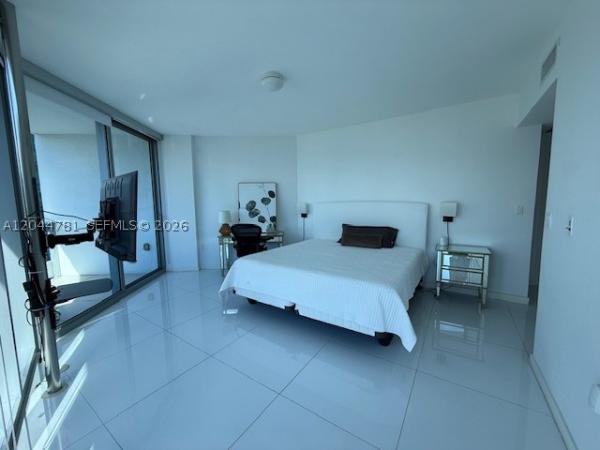 Epic Hotel & Residences, 200 Biscayne Boulevard Way #3102, Miami, Florida 33131, image 3