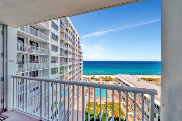 The Carriage House, 5401 Collins Ave #928, Miami Beach, Florida 33140, image 2
