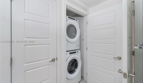 2150 N Bayshore Dr #1602, Miami, Florida 33137, image 1