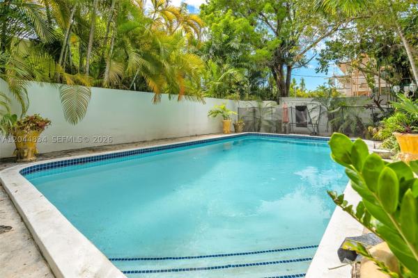 5390 Sunset Dr, Unincorporated Dade County, Florida 33143, image 2