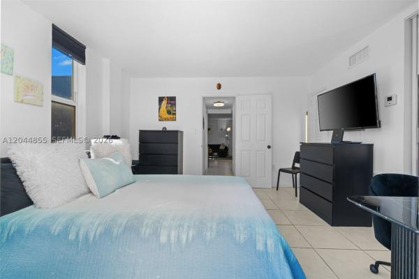 Valiant House, 801 S Ocean Dr #207, Hollywood, Florida 33019, image 2