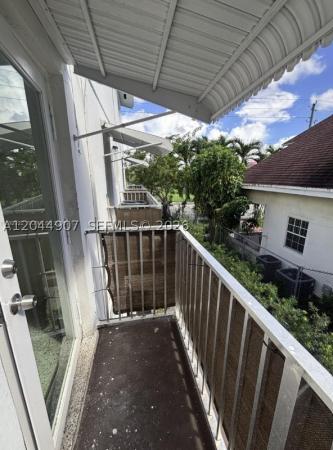 560 NW 1st St #7, Miami, Florida 33128, image 1