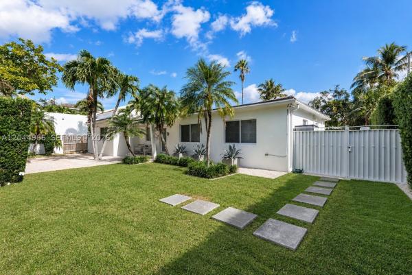 Tropical Isle Homes, 301 Hampton Ln, Key Biscayne, Florida 33149, image 3