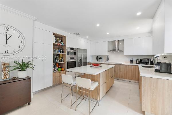 Tropical Isle Homes, 301 Hampton Ln, Key Biscayne, Florida 33149, image 2