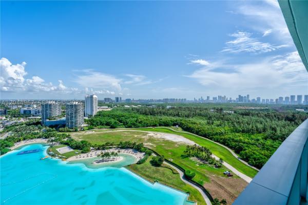 2411 Laguna Cir #1207, Miami, Florida 33181, image 2