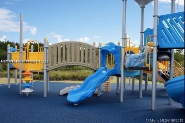 One Fifty One At Biscayne, 15051 Royal Oaks Ln #1903, North Miami, Florida 33181, image 1