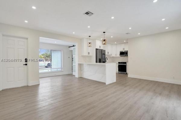 Boulevard Heights, 211 SW 64th Ave, Pembroke Pines, Florida 33023, image 2