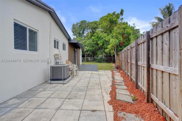 Boulevard Heights, 211 SW 64th Ave, Pembroke Pines, Florida 33023, image 3