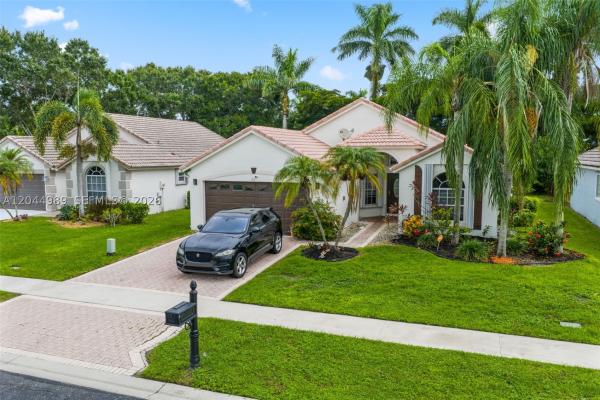 The Estates At Oak Hamlet, 1971 Oak Berry Cir, Wellington, Florida 33414, image 3