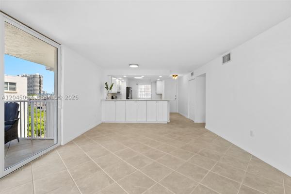 Eden Point, 4000 NE 169th St #607, North Miami Beach, Florida 33160, image 3