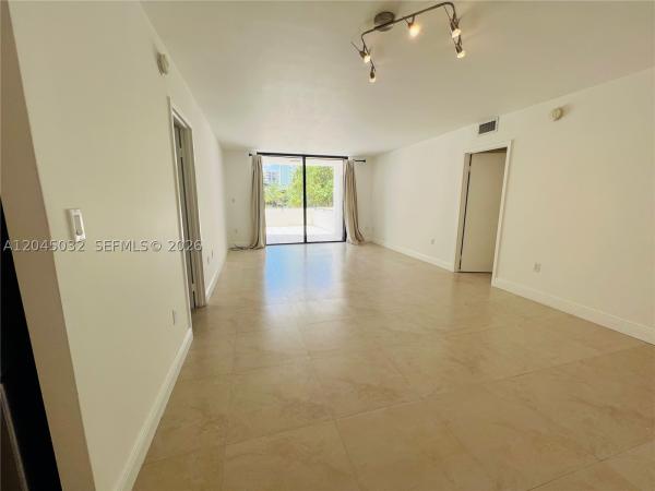 Brickell Bay Club, 2333 Brickell Ave #210, Miami, Florida 33129, image 2