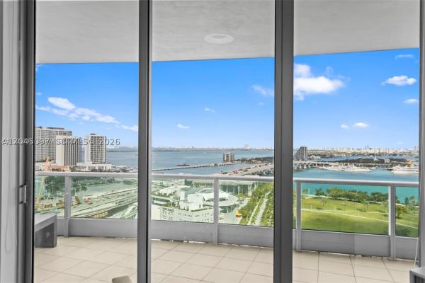 900 Biscayne Bay, 900 Biscayne Blvd #2506, Miami, Florida 33132, image 2