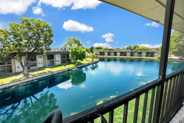 Versailles Gardens, 8020 N Colony Circle N. #304, Tamarac, Florida 33321, image 1