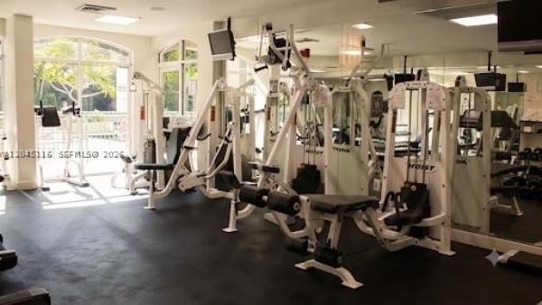 Valencia, 6001 SW 70th St #355, South Miami, Florida 33143, image 1