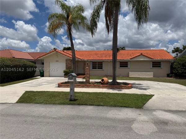 3262 SW 139th Pl, Unincorporated Dade County, Florida 33175, image 2