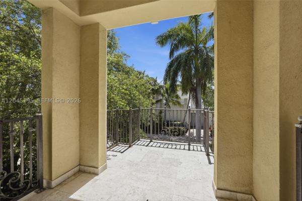 592 Fernwood Rd #B, Key Biscayne, Florida 33149, image 2