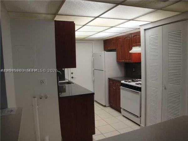 18111 NW 68th Ave #I-208, Hialeah, Florida 33015, image 3