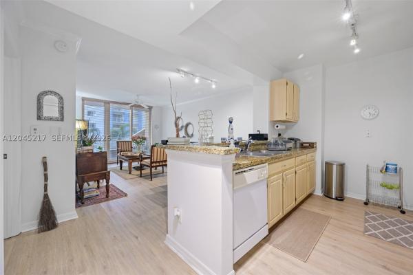 Da Vinci On Douglas, 2665 SW 37th Ave #202, Miami, Florida 33133, image 1