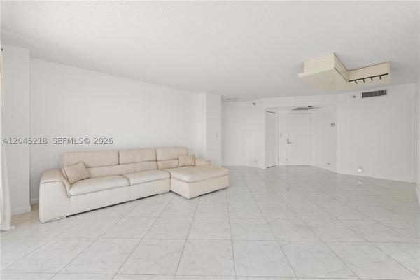 Mystic Pointe Tower 500, 3530 Mystic Pointe Dr #3206, Aventura, Florida 33180, image 1